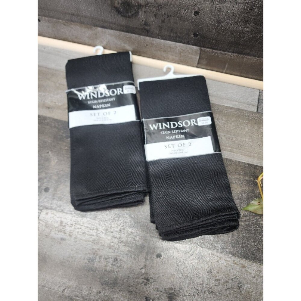Bed Bath And Beyond Windsor Napkins Set Of 4 20 X 20 black In Package